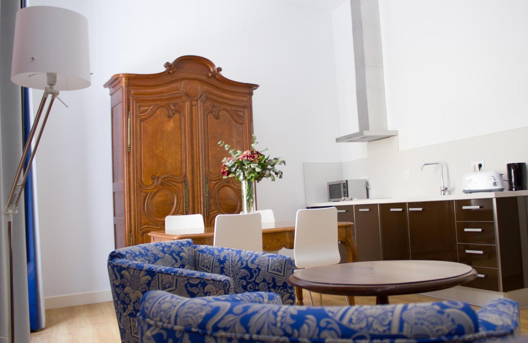 Life Apartments Alberto Lista Sevilla Eksteriør bilde