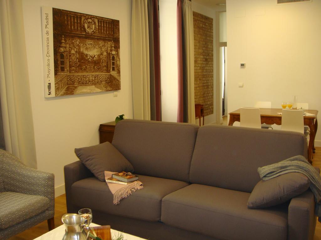 Life Apartments Alberto Lista Sevilla Eksteriør bilde