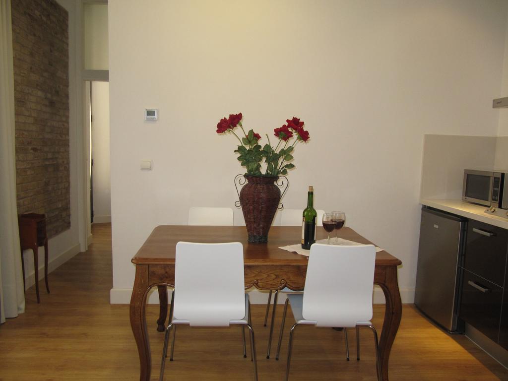 Life Apartments Alberto Lista Sevilla Eksteriør bilde