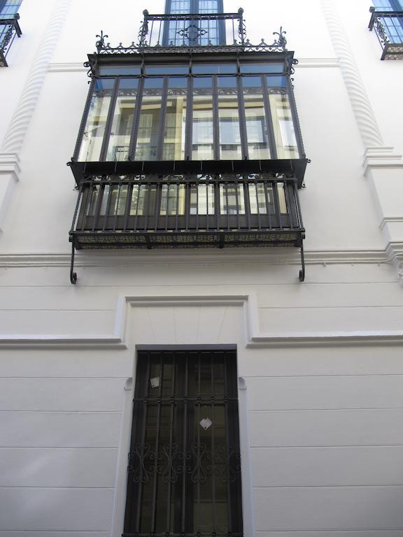 Life Apartments Alberto Lista Sevilla Eksteriør bilde